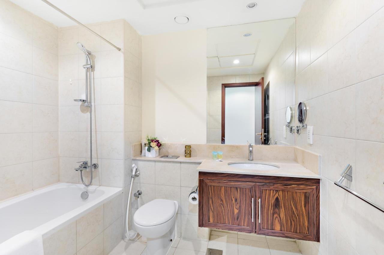 The Amazing 2br, Near Burj Park With A Gym & Pool