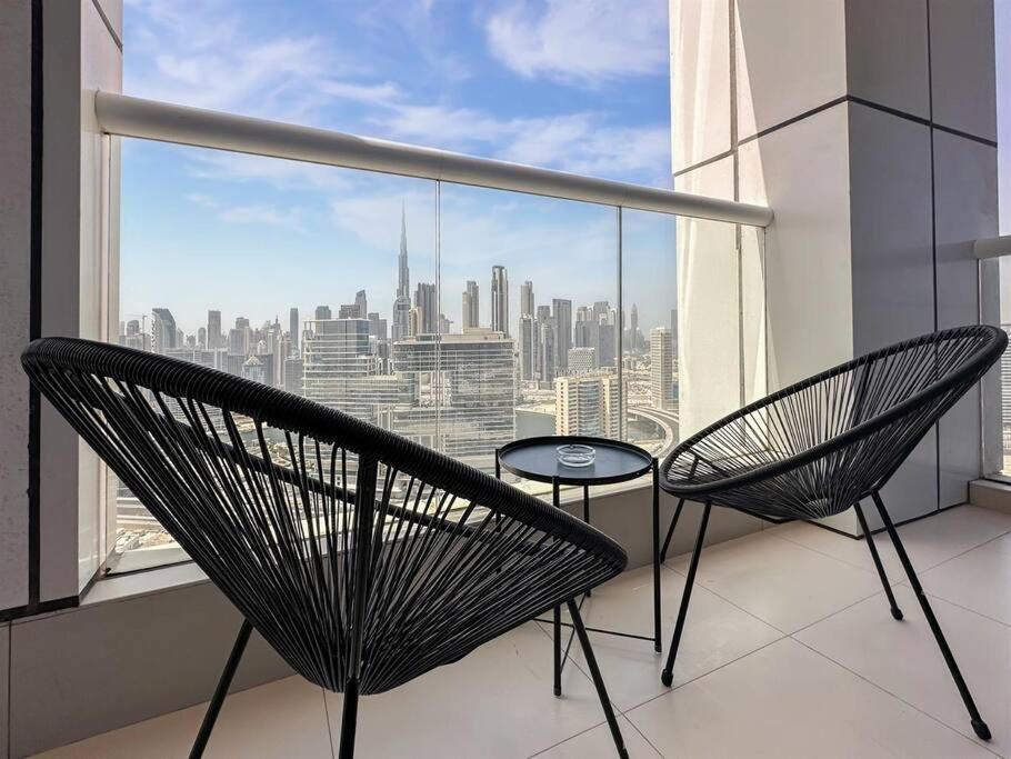 Trophy - Paramount Burj Khalifa View