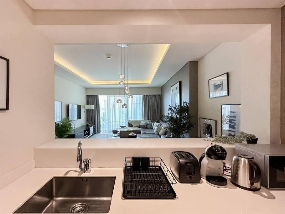 Trophy - Paramount Burj Khalifa View Apartment *