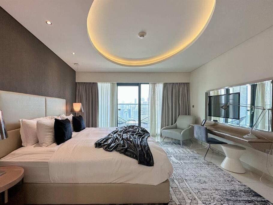 Apartment Trophy - Paramount Burj Khalifa View