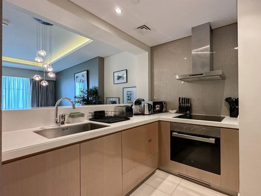 Trophy - Paramount Burj Khalifa View Apartment *