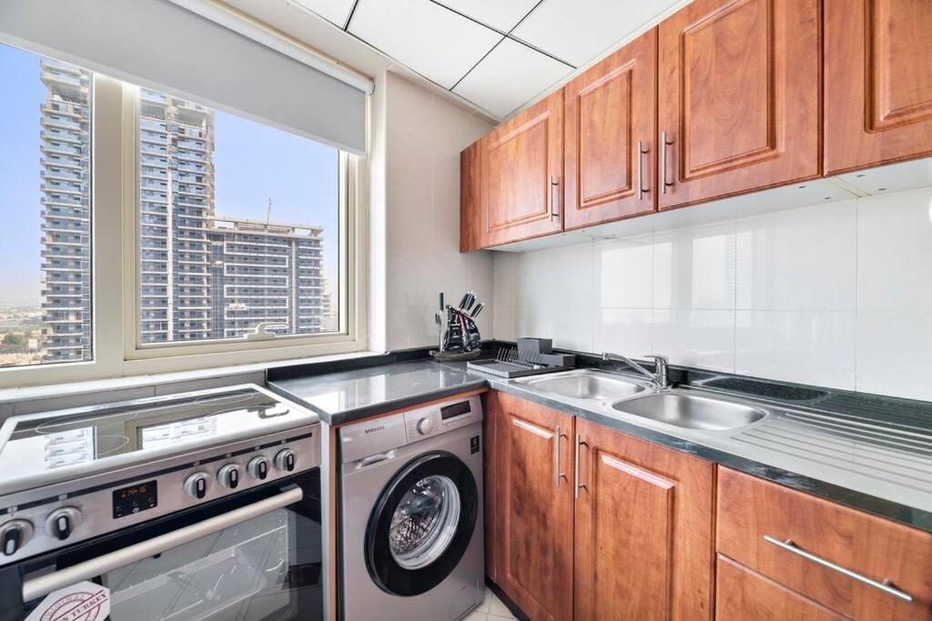 Stonetree - Stylish 1br In Jlt Apartment