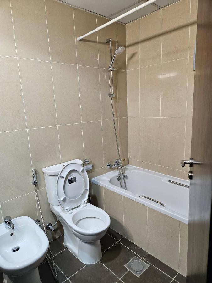 Lakeshore Towers, Cluster Y , Jlt, 1bhk Apartment Dubai