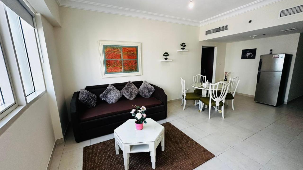 Apartment Lakeshore Towers, Cluster Y , Jlt, 1bhk