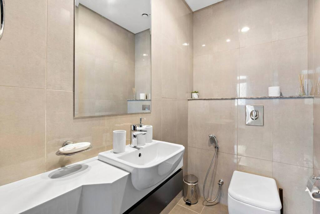 Stonetree - Panoramic View - Modern 1br * Dubai