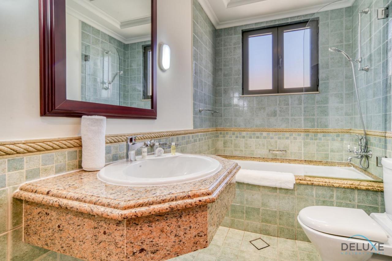Premier 6br With Assistant's And Private Pool In Frond E Palm Jumeirah By Deluxe Homes Apartment Dubai