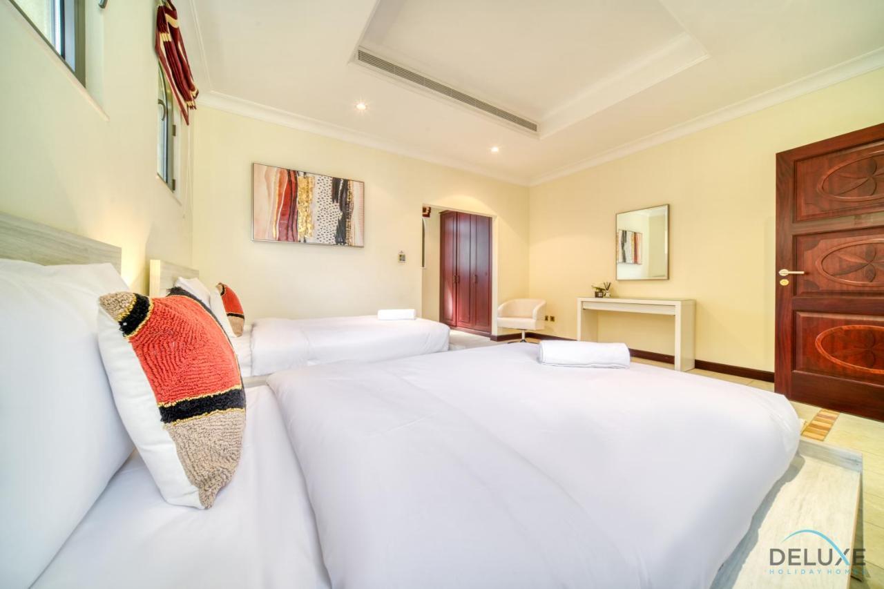 Premier 6br With Assistant's And Private Pool In Frond E Palm Jumeirah By Deluxe Homes Apartment