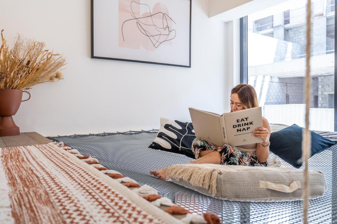 Fashionable Loft With Catamaran Net In Jvc Apartment