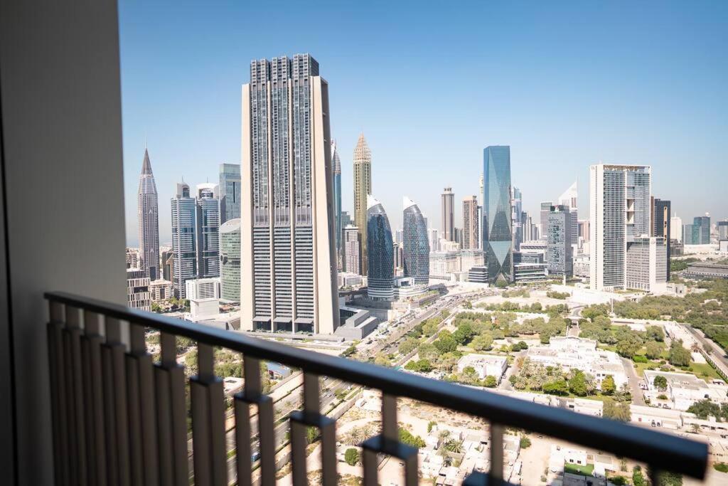 Downtown Views 2br Luxury Pool And Skyline *