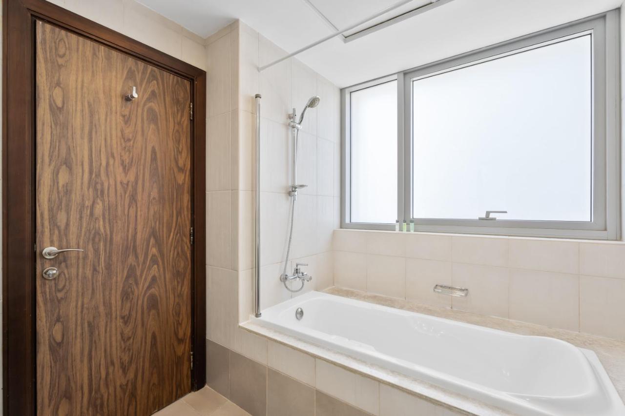 Aliving-luxury 1br In Executive Tower Business Bay * Dubai