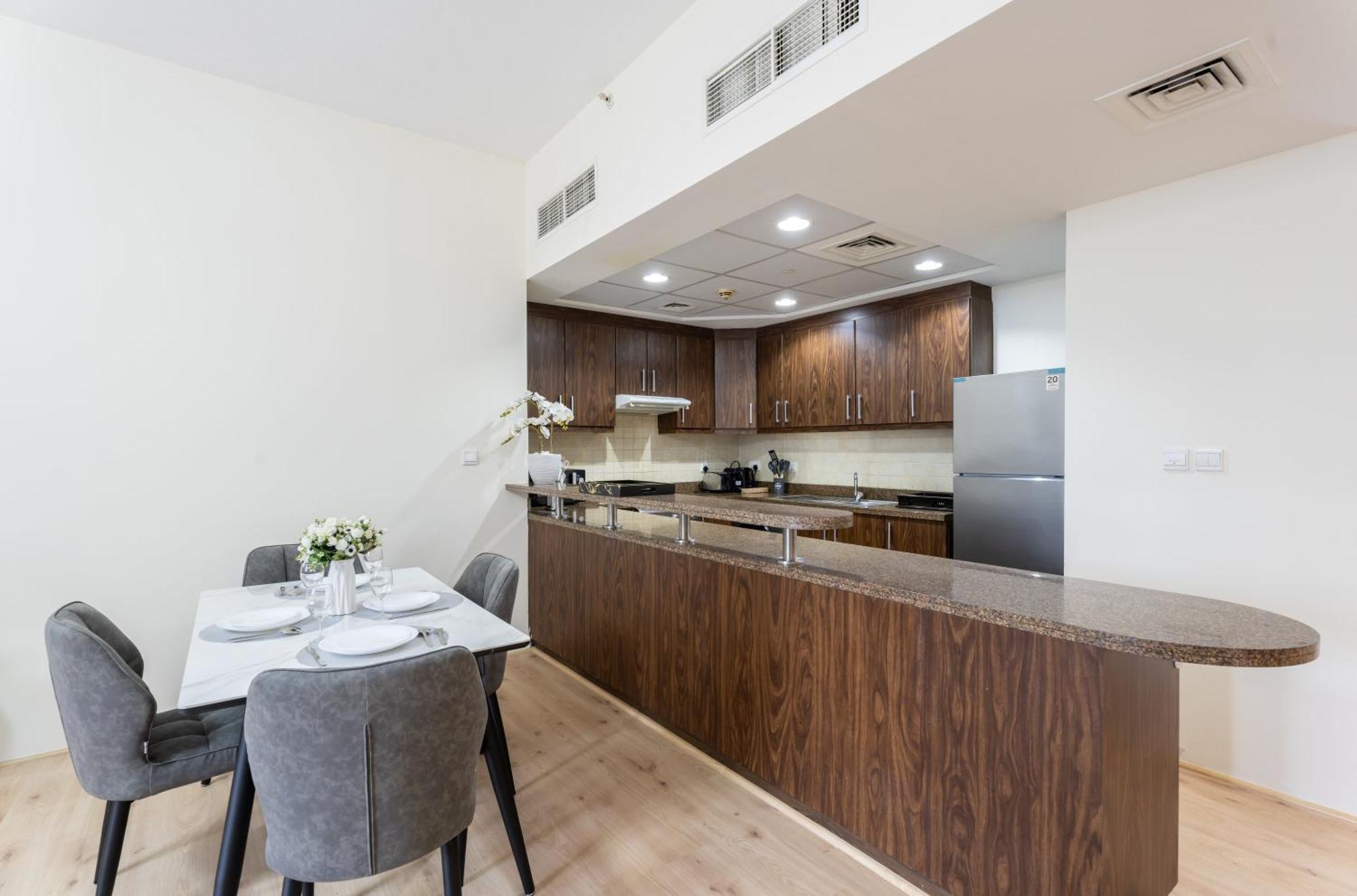 Apartment Aliving-luxury 1br In Executive Tower Business Bay Dubai