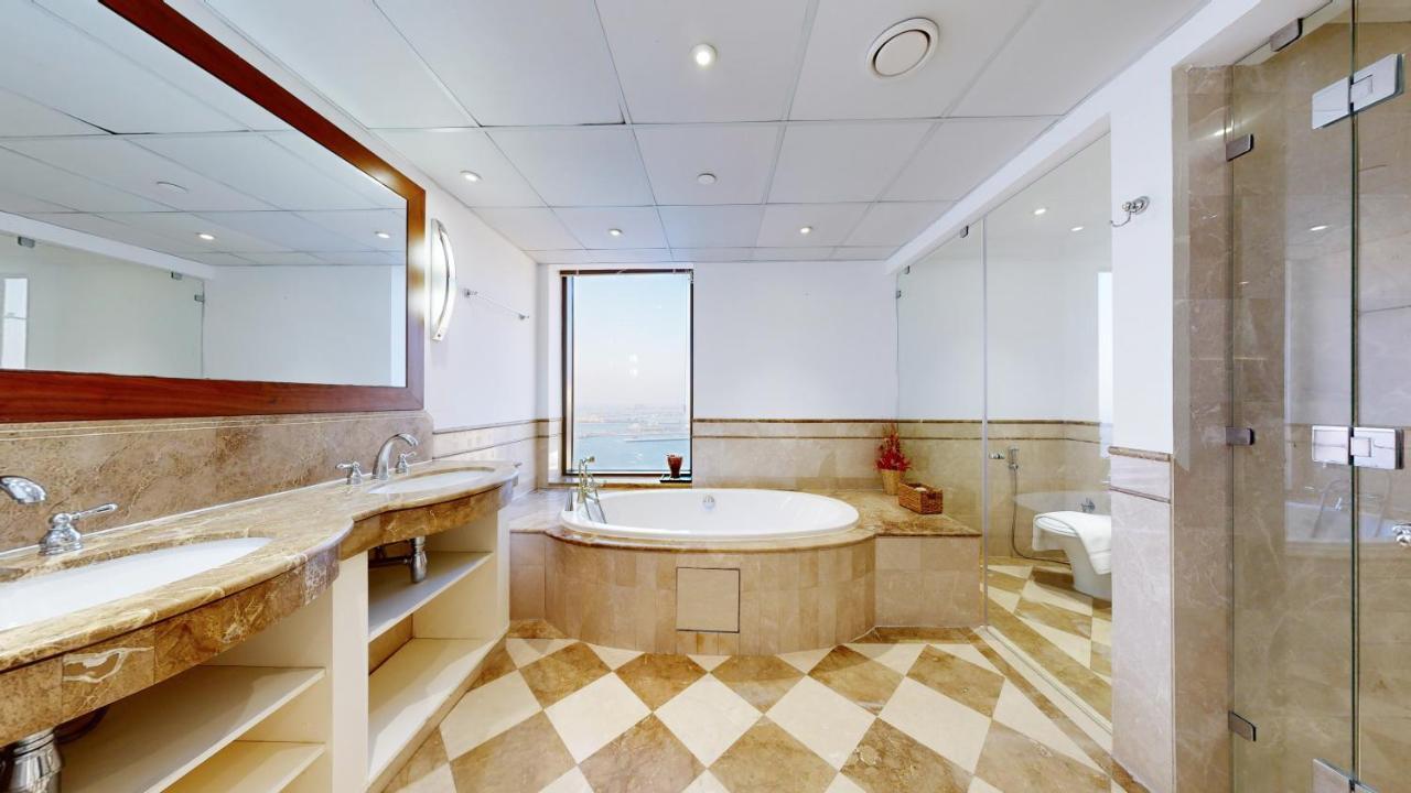 Huge Penthouse With Yacht Included And Private Pool!!! *