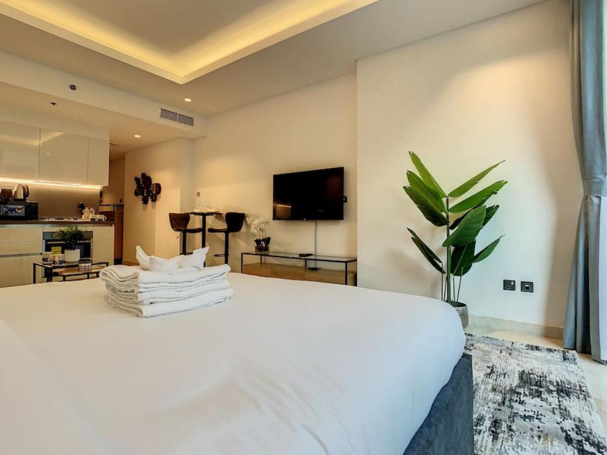 Key View - The Sterling East House Apartment *