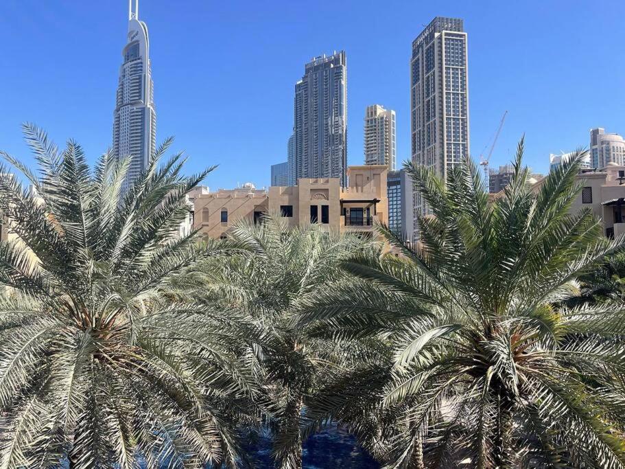 Modern Retreat Close To Burj Khalifa And Steps From Mall *