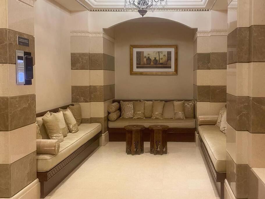 Apartment Modern Retreat Close To Burj Khalifa And Steps From Mall