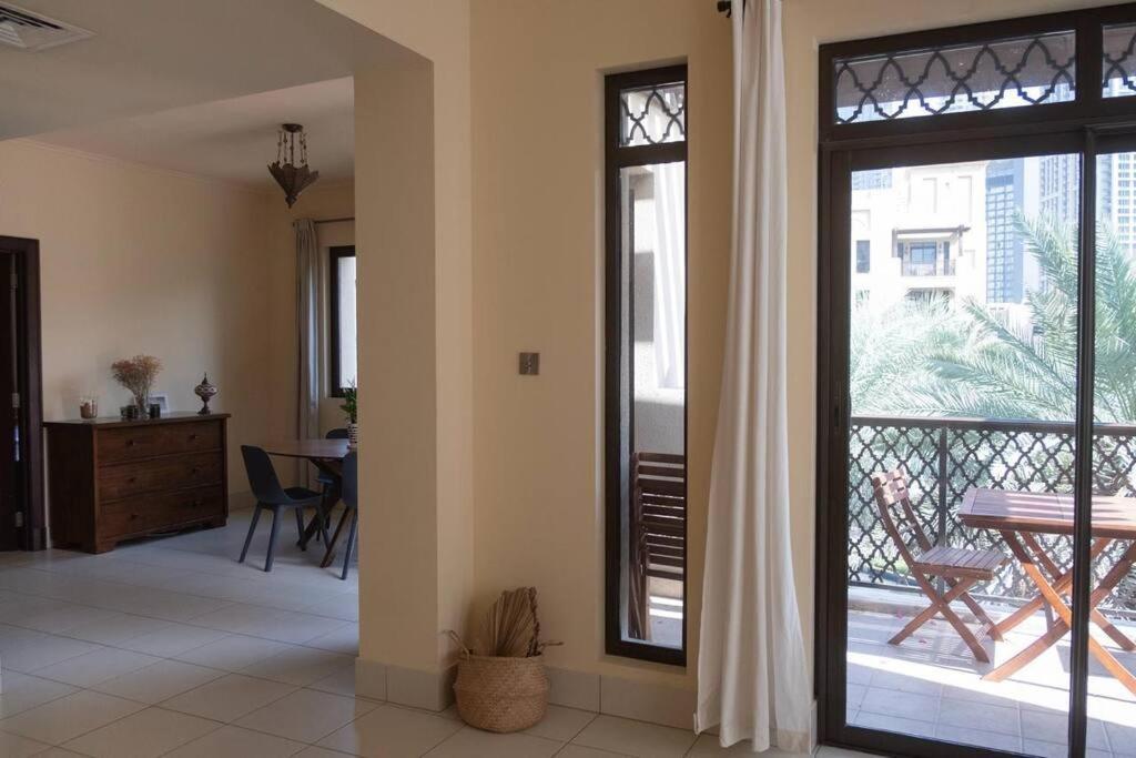 Modern Retreat Close To Burj Khalifa And Steps From Mall * Dubai