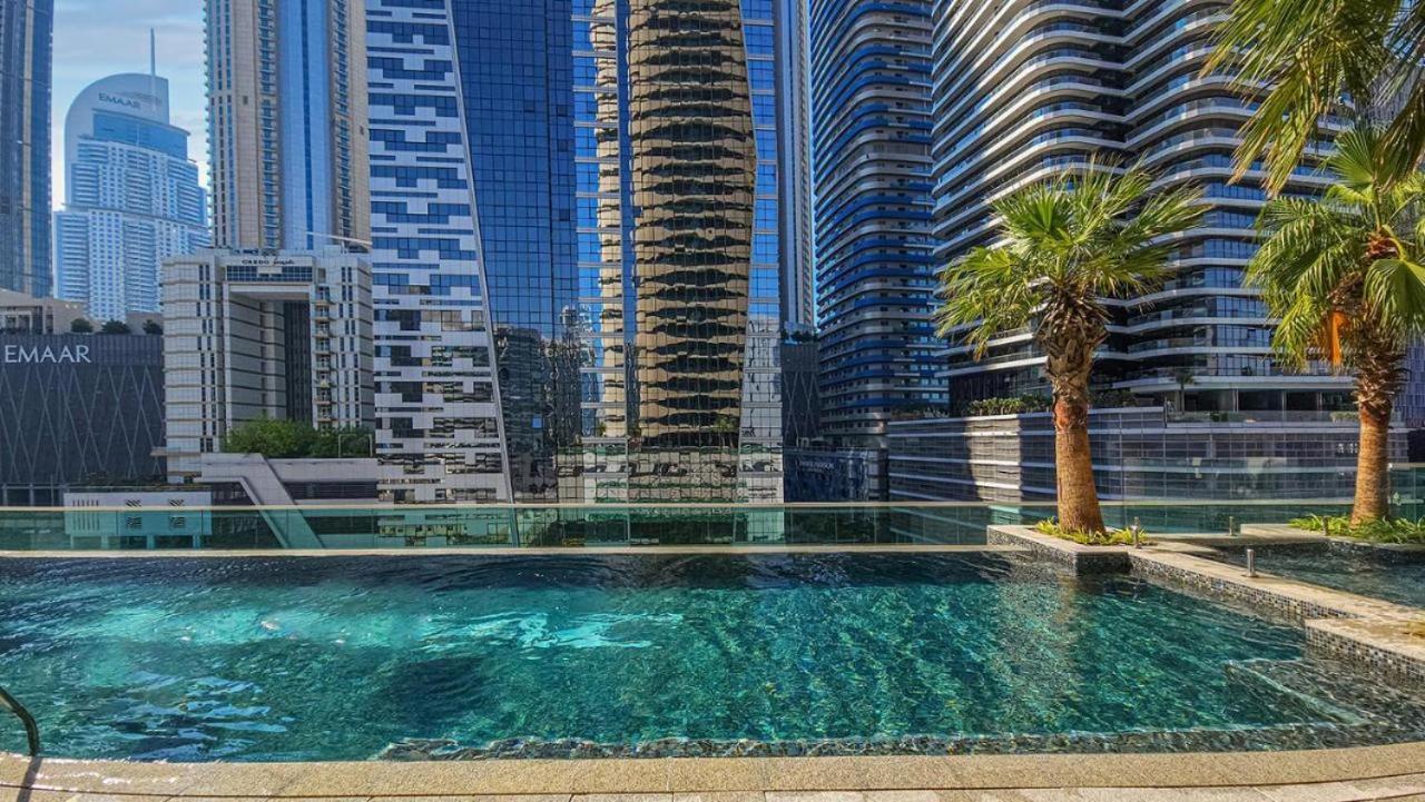 Apartment Mall - Downtown - Near Burj Khalifa - High Floor Dubai