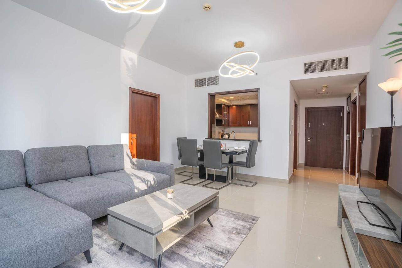 Apartment Modern Spacious 1bed Heart Of Downtown Dubai