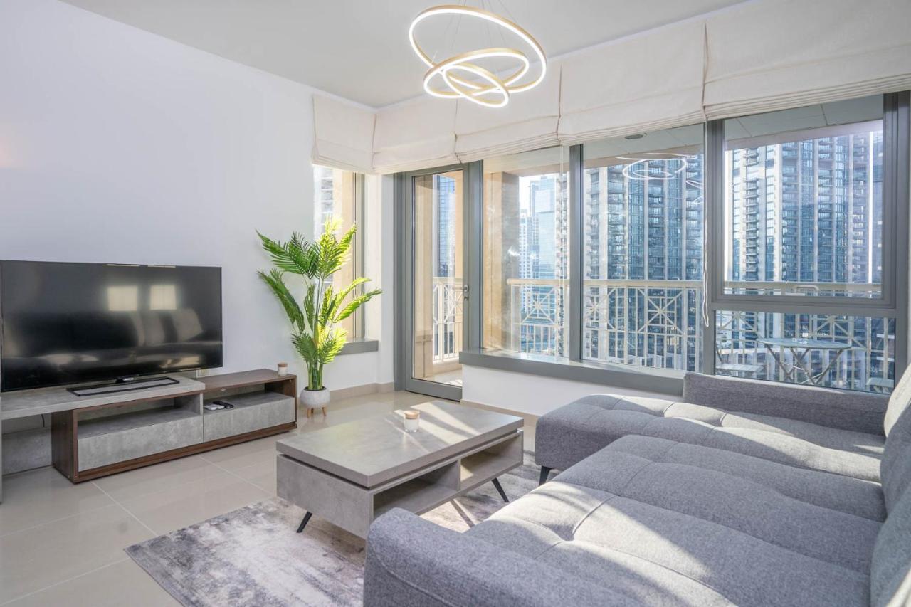 Modern Spacious 1bed Heart Of Downtown * Dubai