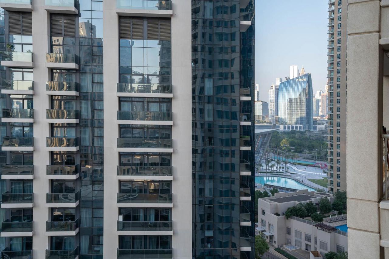 Modern Spacious 1bed Heart Of Downtown Dubai