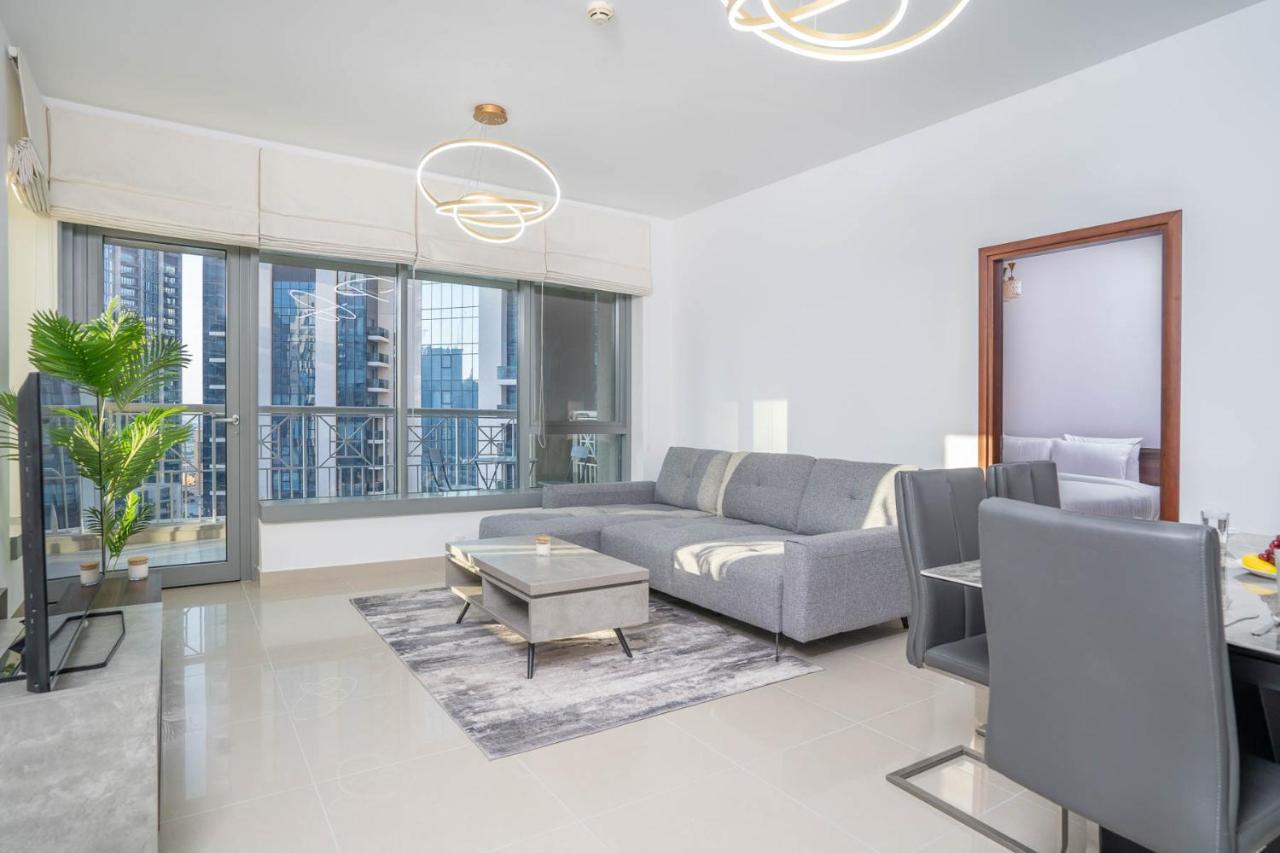Modern Spacious 1bed Heart Of Downtown *