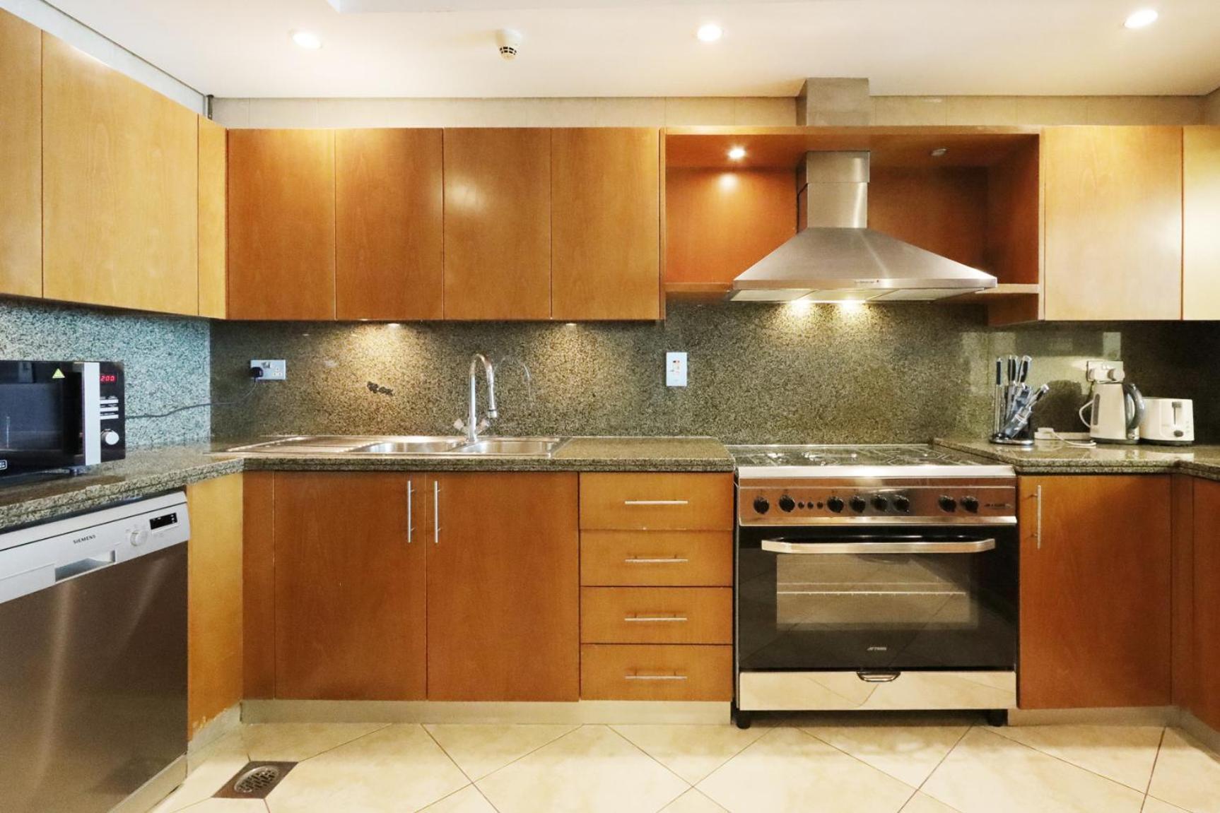 Heart Of Jbr - Al Fattan Marine Tower 3 Bedroom En-suite Maid With Sea View Dubai