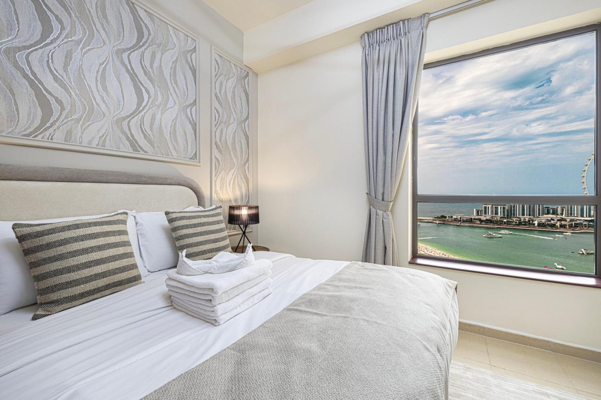 Luxury Eye View Living - Access I Marina Walk * Dubai