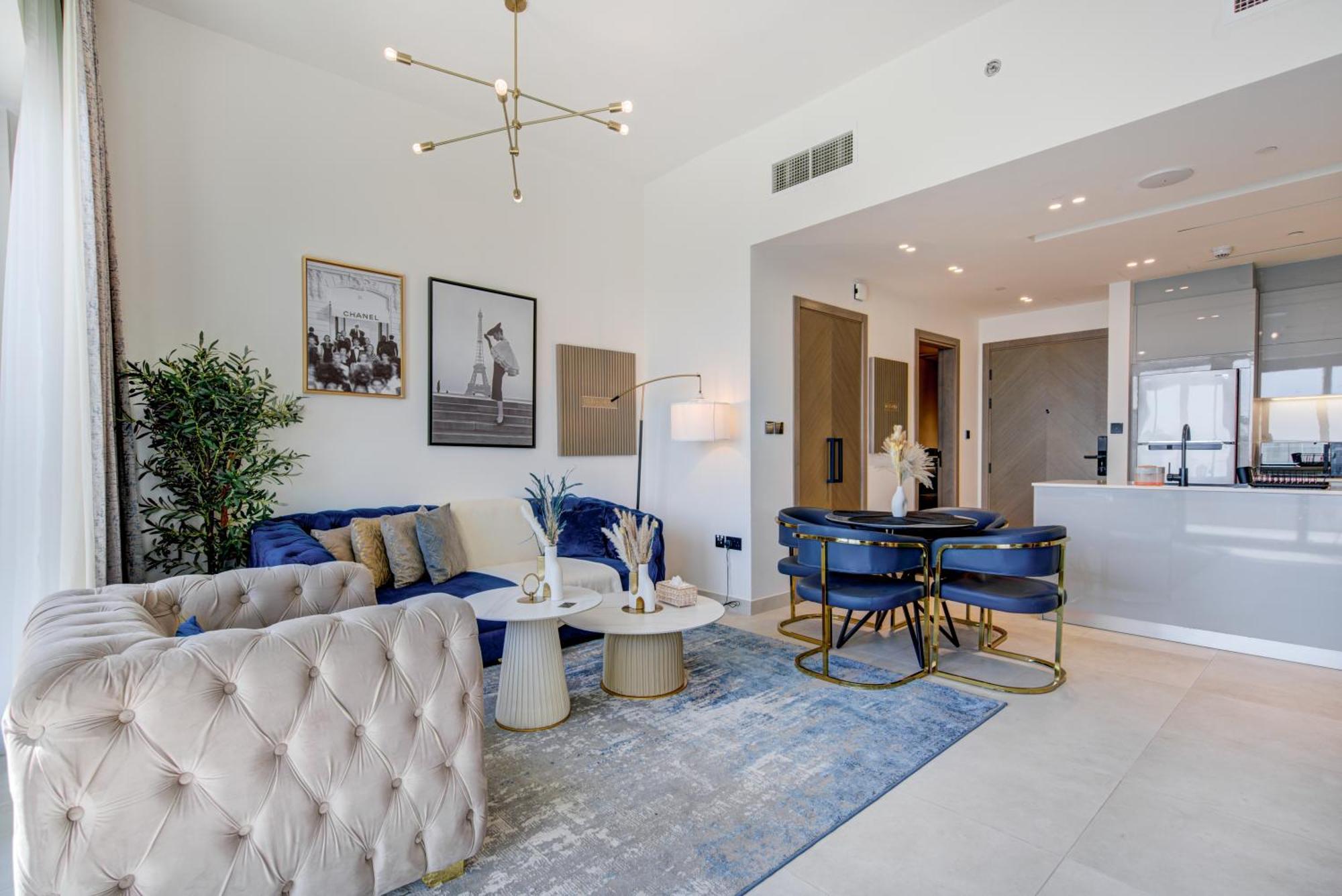Apartment Trophy Serene 2bdr Business Bay W Plunge Pool In Balcony