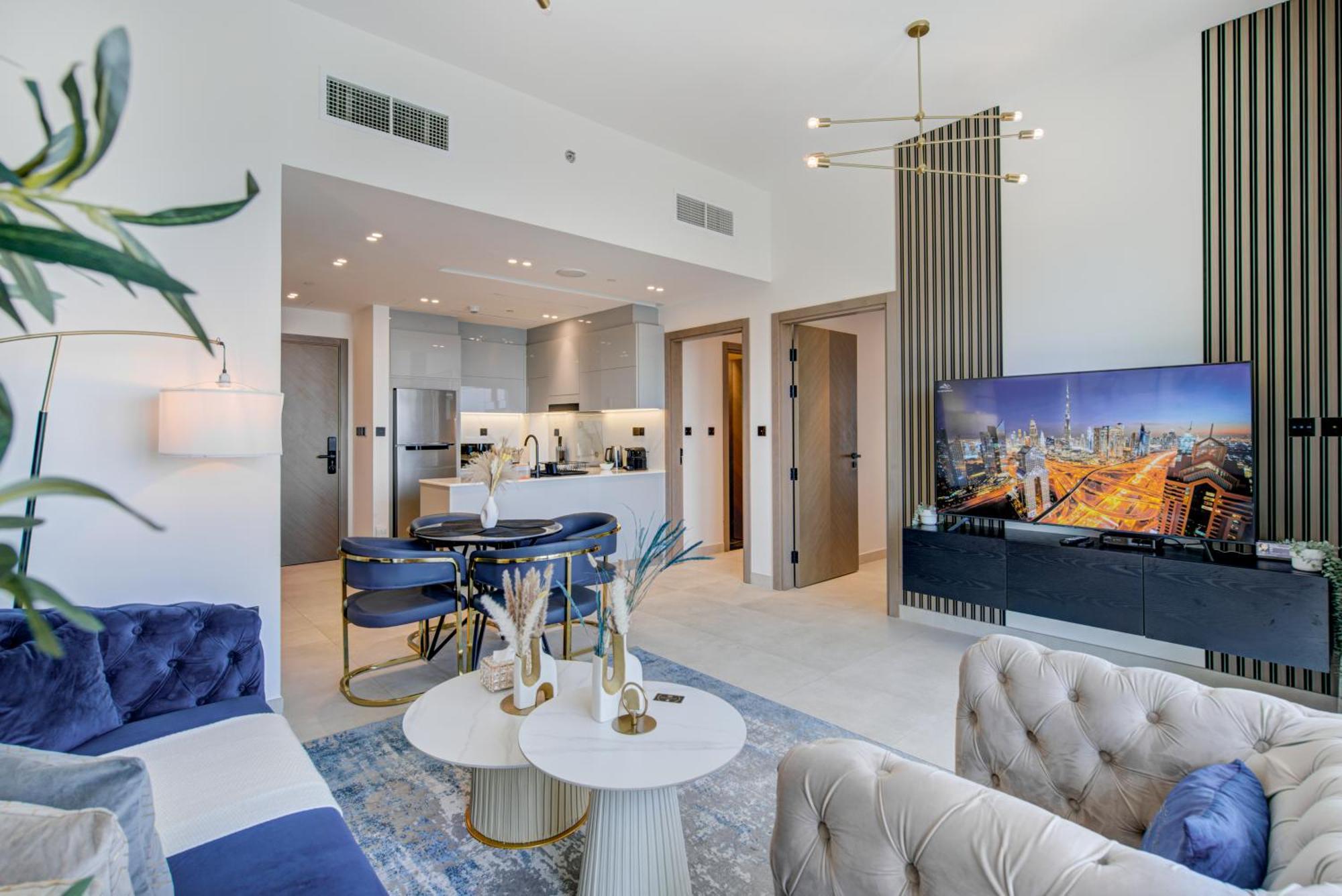 Trophy Serene 2bdr Business Bay W Plunge Pool In Balcony Apartment *