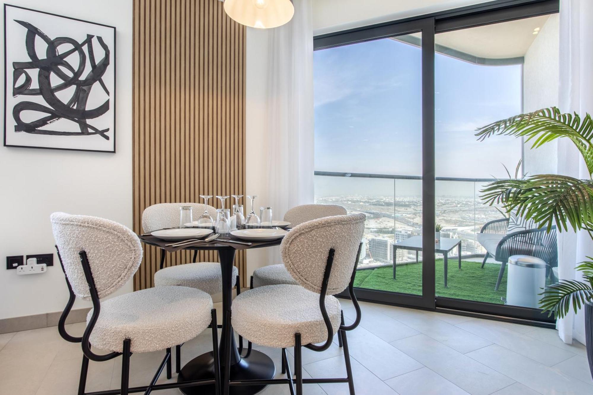 By Latinem Luxury 2br W3104 Near Burj Khalifa Dubai