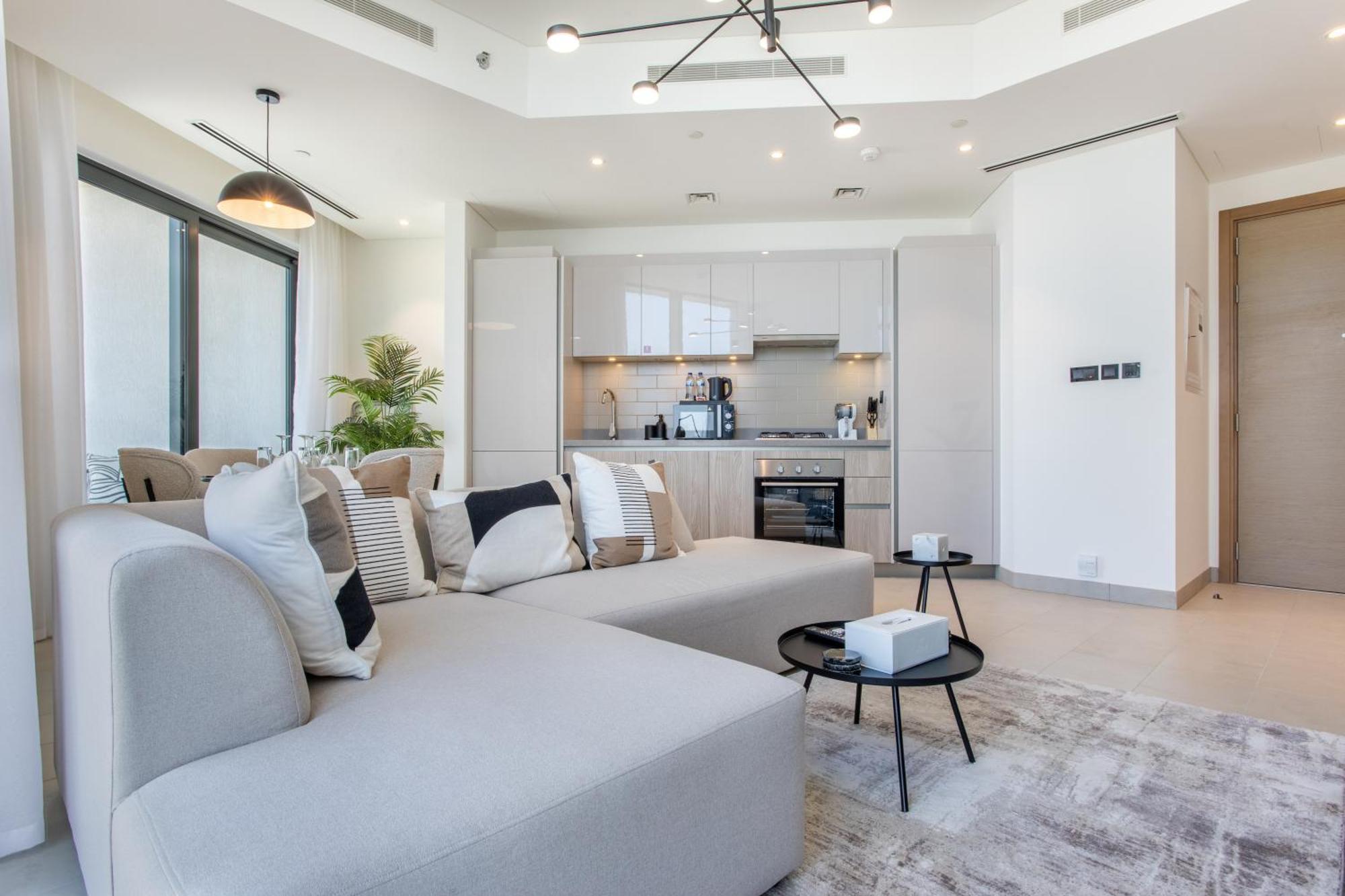 By Latinem Luxury 2br W3104 Near Burj Khalifa Dubai