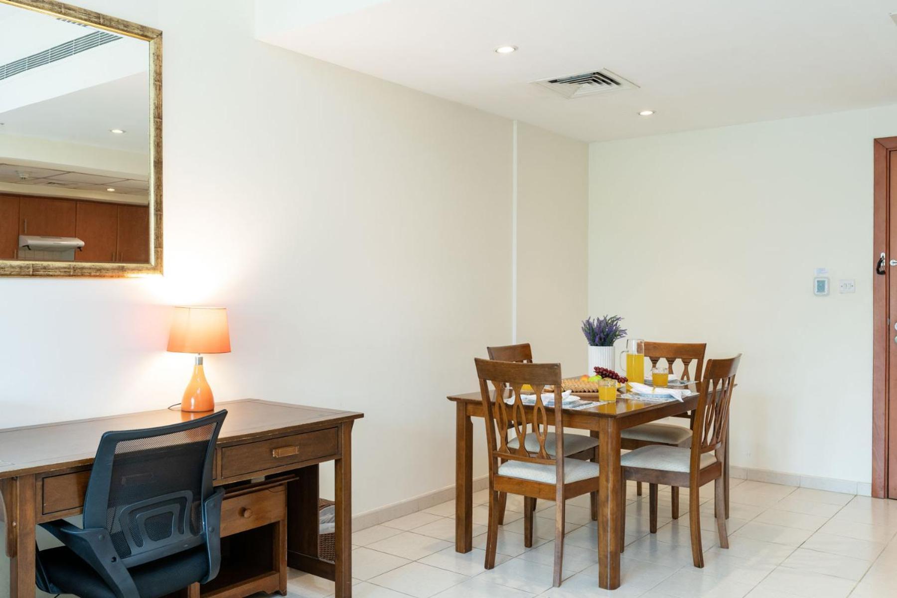 Modern - Spacious 1 Bed - Business Traveler * Dubai