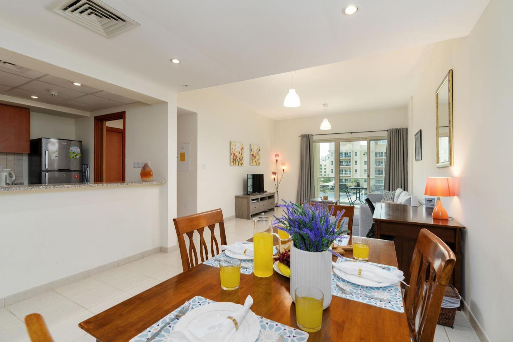 Modern - Spacious 1 Bed - Business Traveler * Dubai