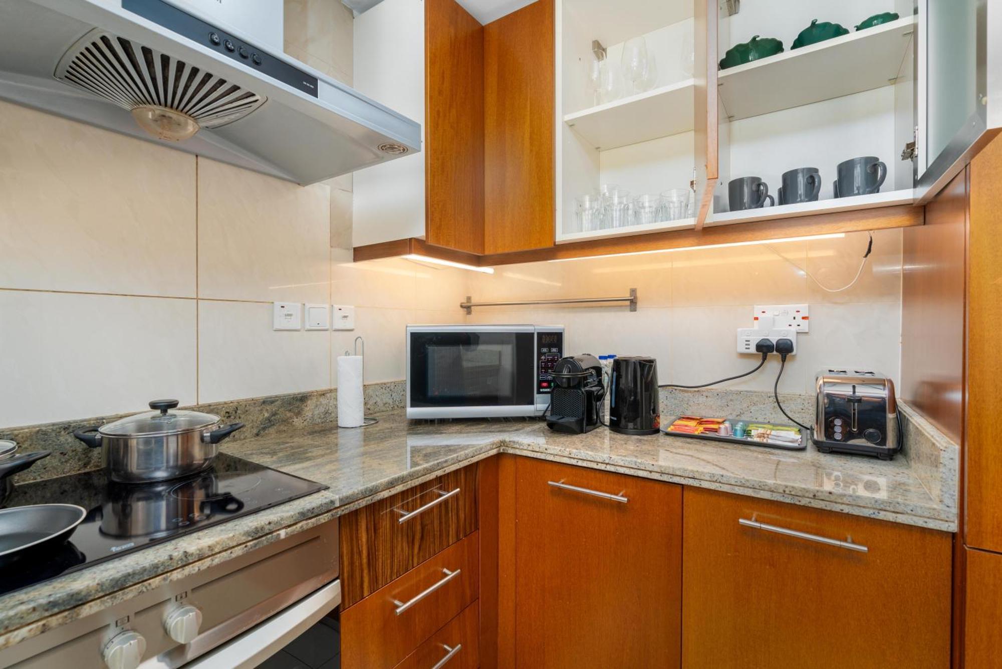 Full Opera Views / 5 Min Walk From Mall & Burj Khalifa / 3 Bdr / The Location Apartment