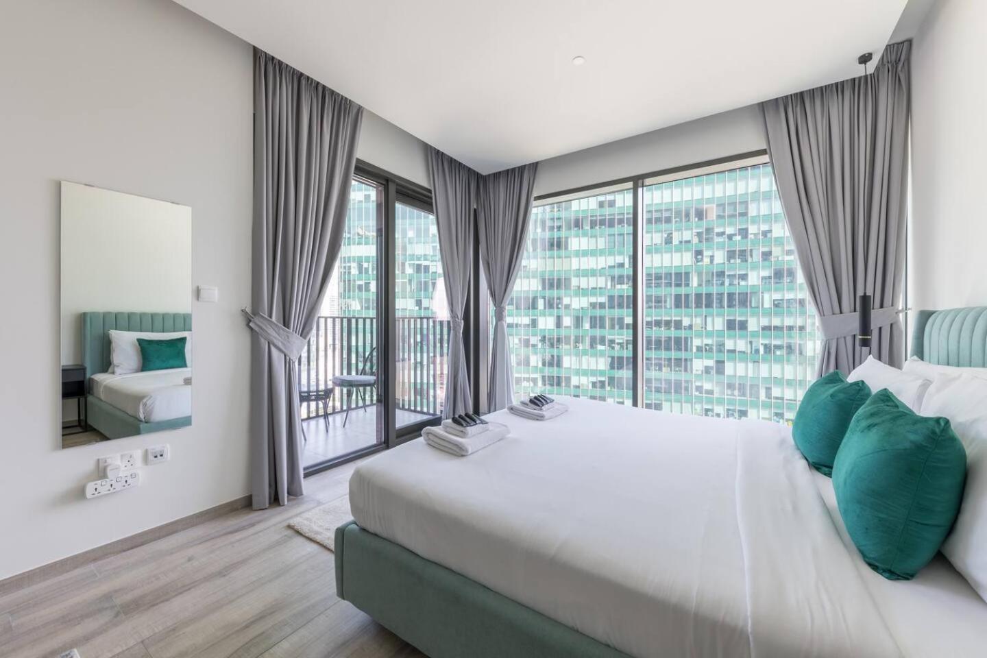 Ahad Residences Studio- 15mins Walk To Mall * Dubai