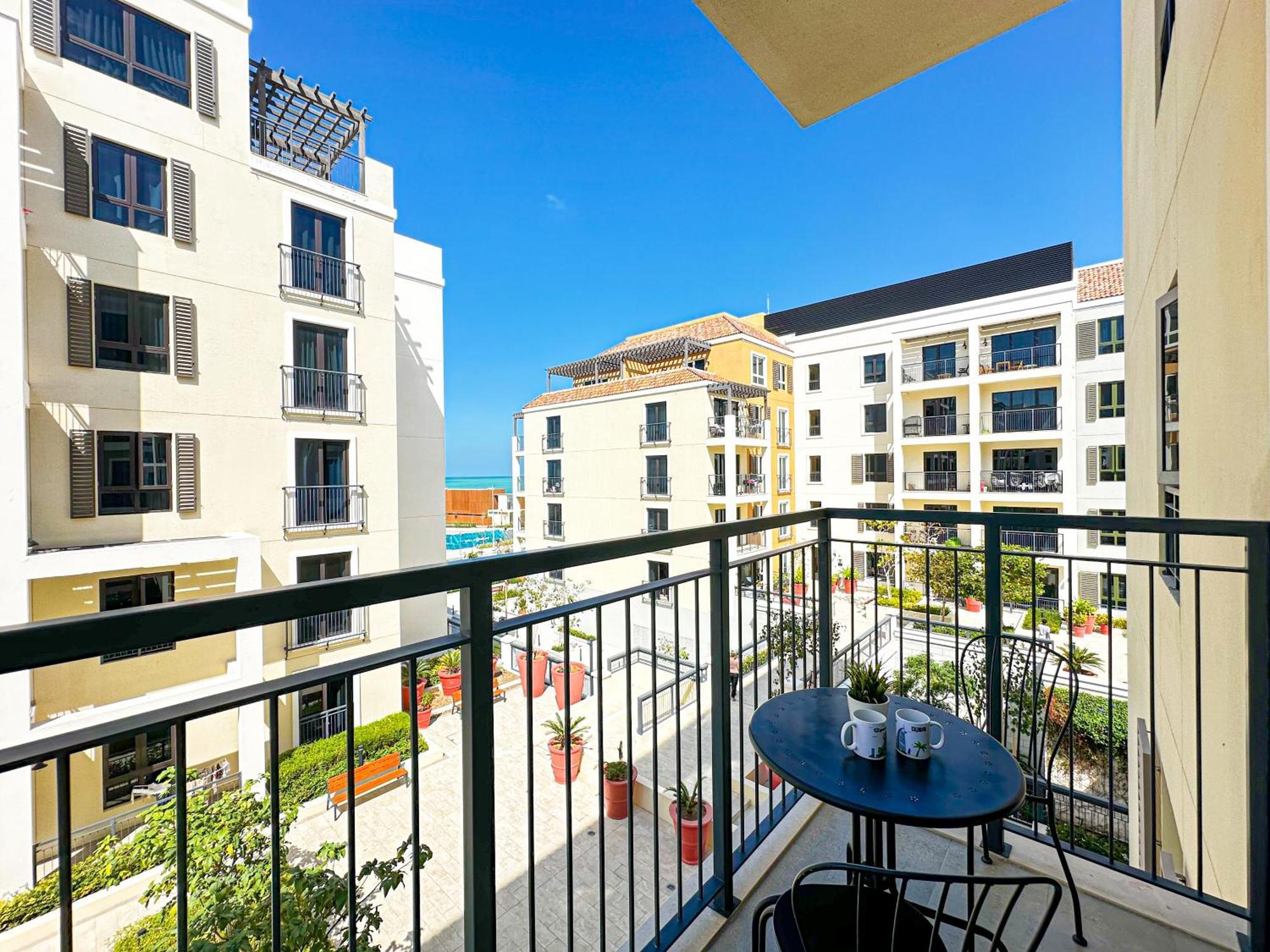 Higuests - Spacious 1br 3mins Walk To The * Dubai