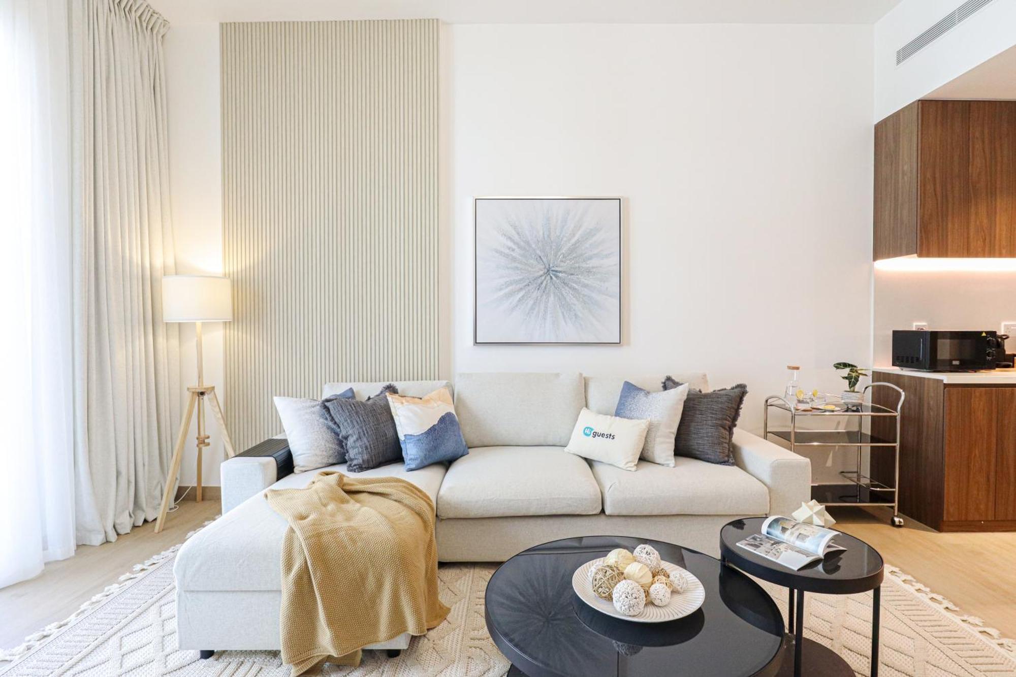 Higuests - Spacious 1br 3mins Walk To The * Dubai
