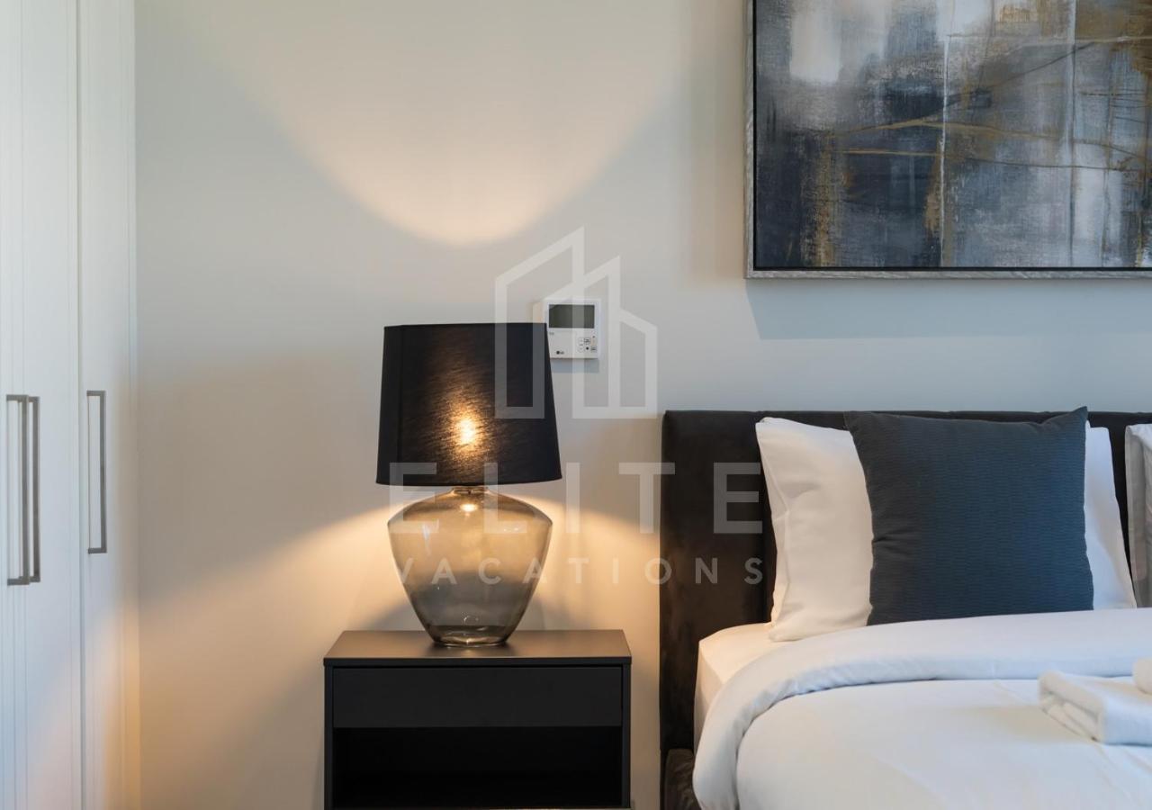 Luxury 4br Next To J1 With Burj Views
