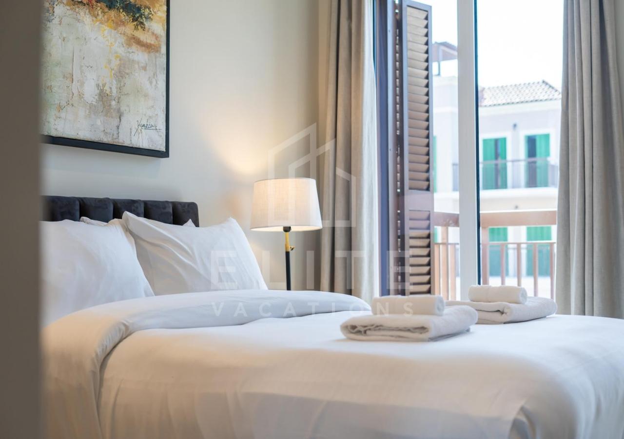 Villa Luxury 4br Next To J1 With Burj Views *