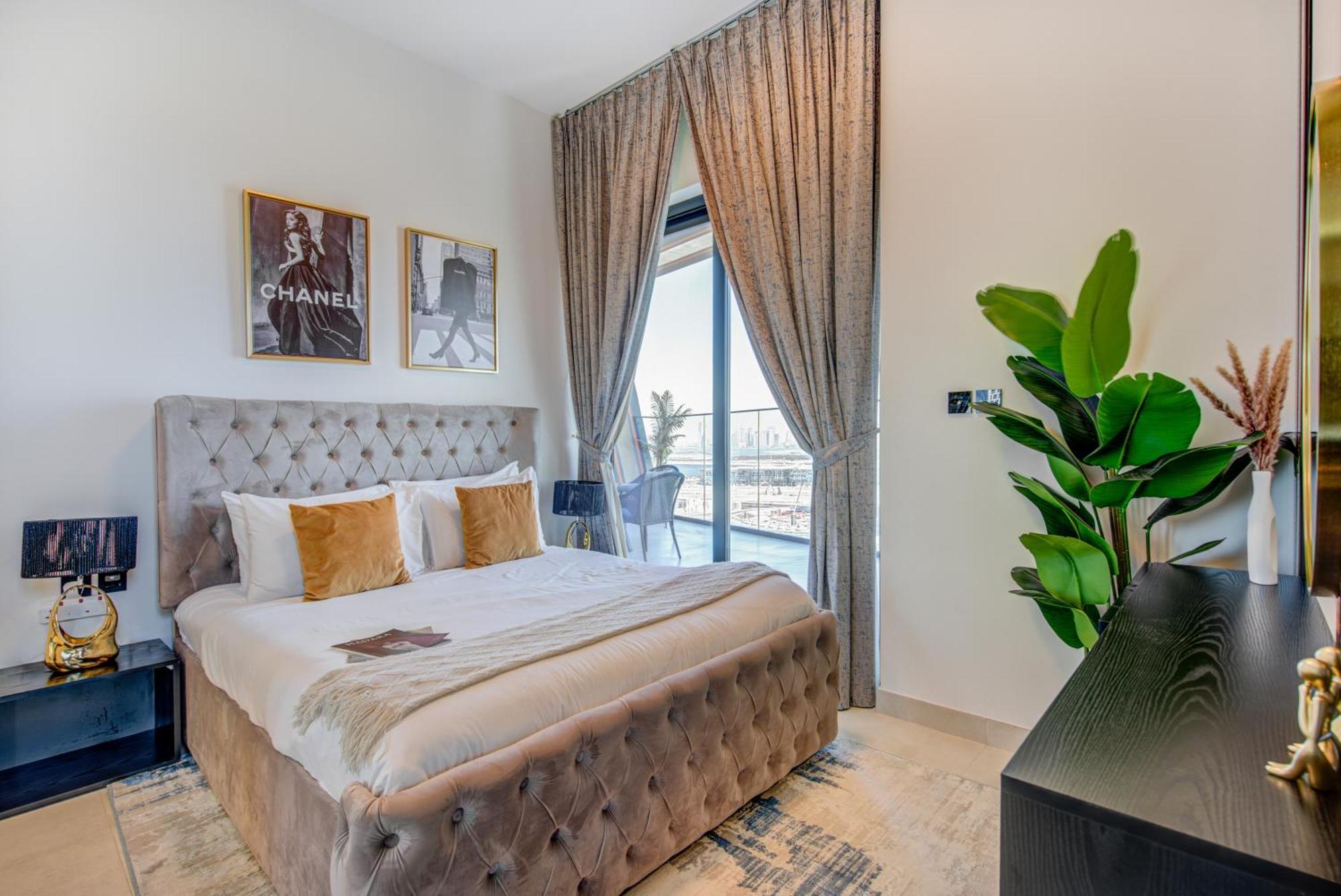 Apartment Trophy Serene 2bdr Business Bay W Plunge Pool In Balcony *