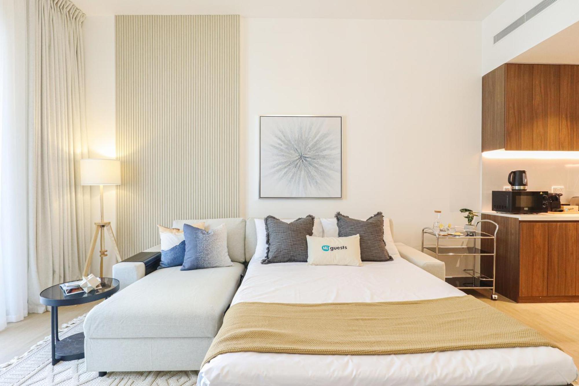Higuests - Spacious 1br 3mins Walk To The *