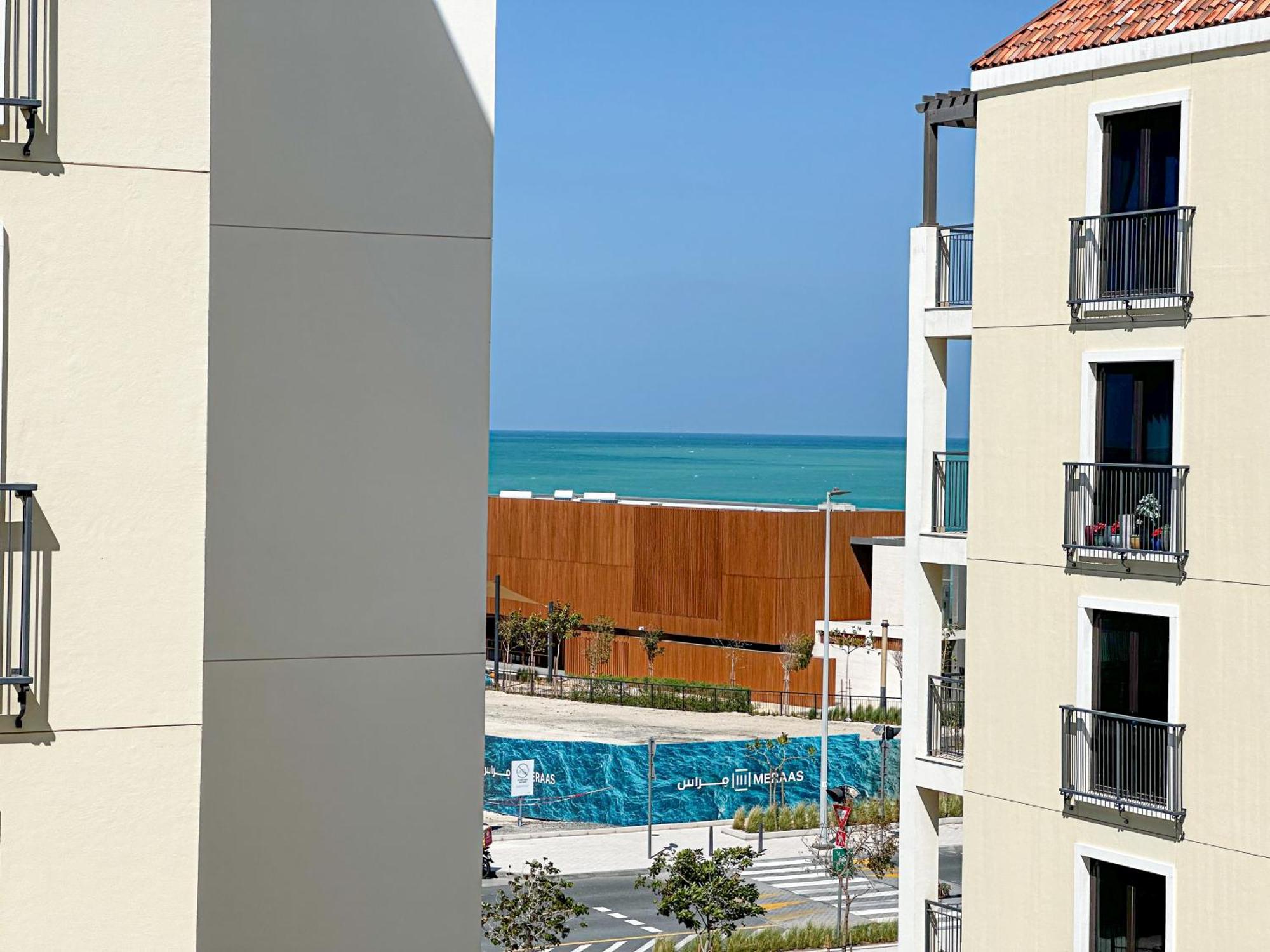 Higuests - Spacious 1br 3mins Walk To The *