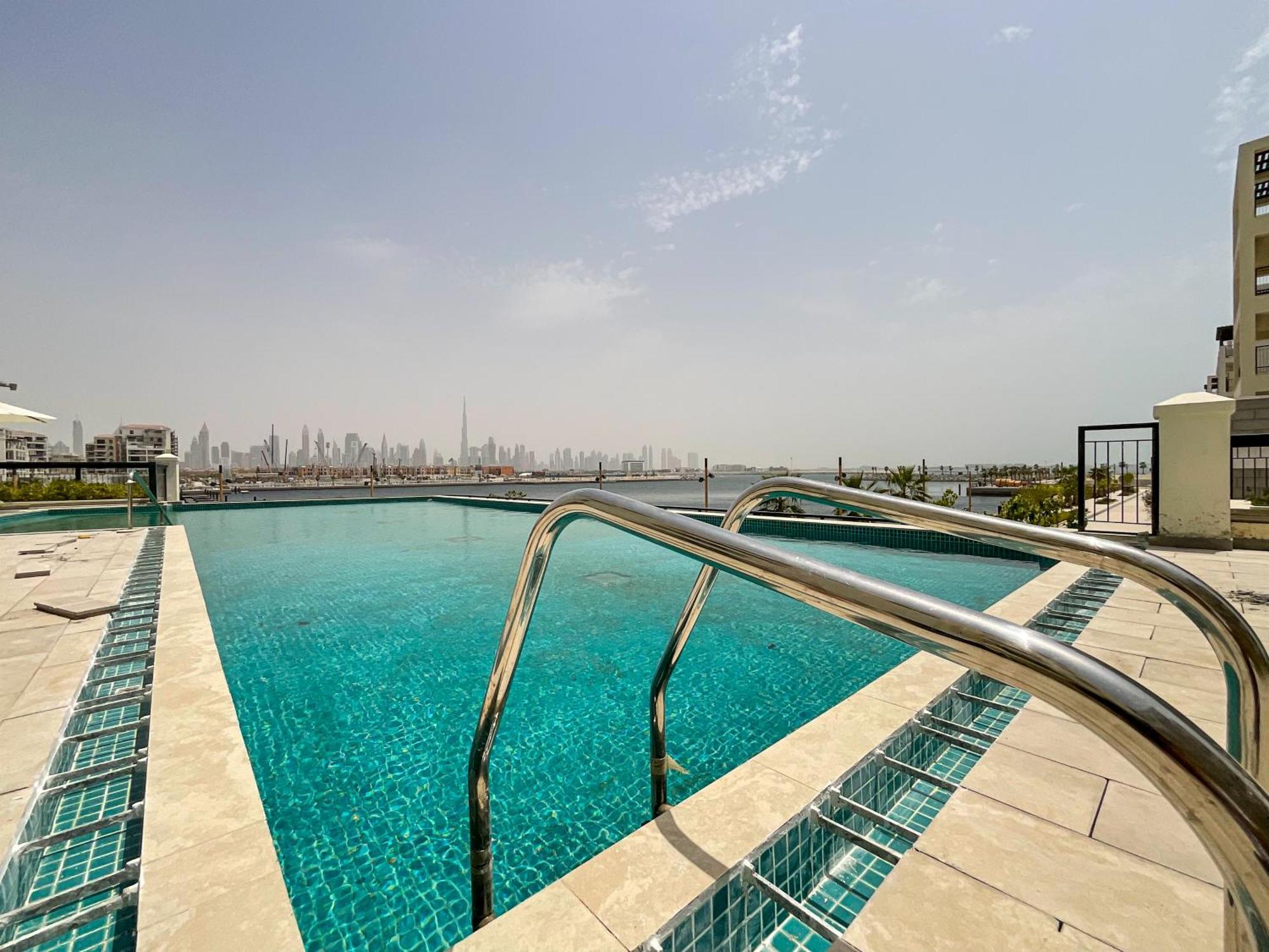 Higuests - Spacious 1br 3mins Walk To The Dubai