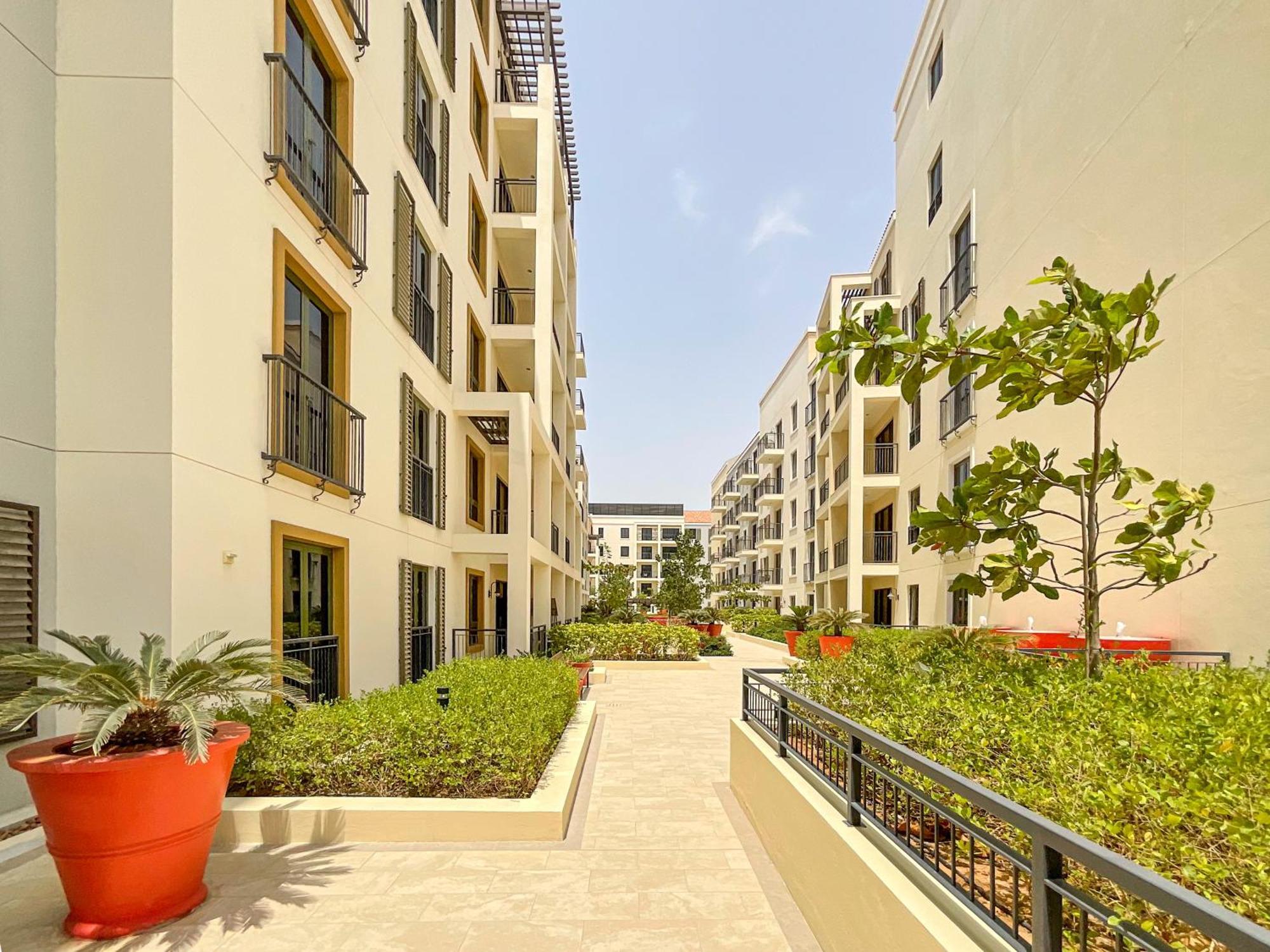 Higuests - Spacious 1br 3mins Walk To The Apartment *