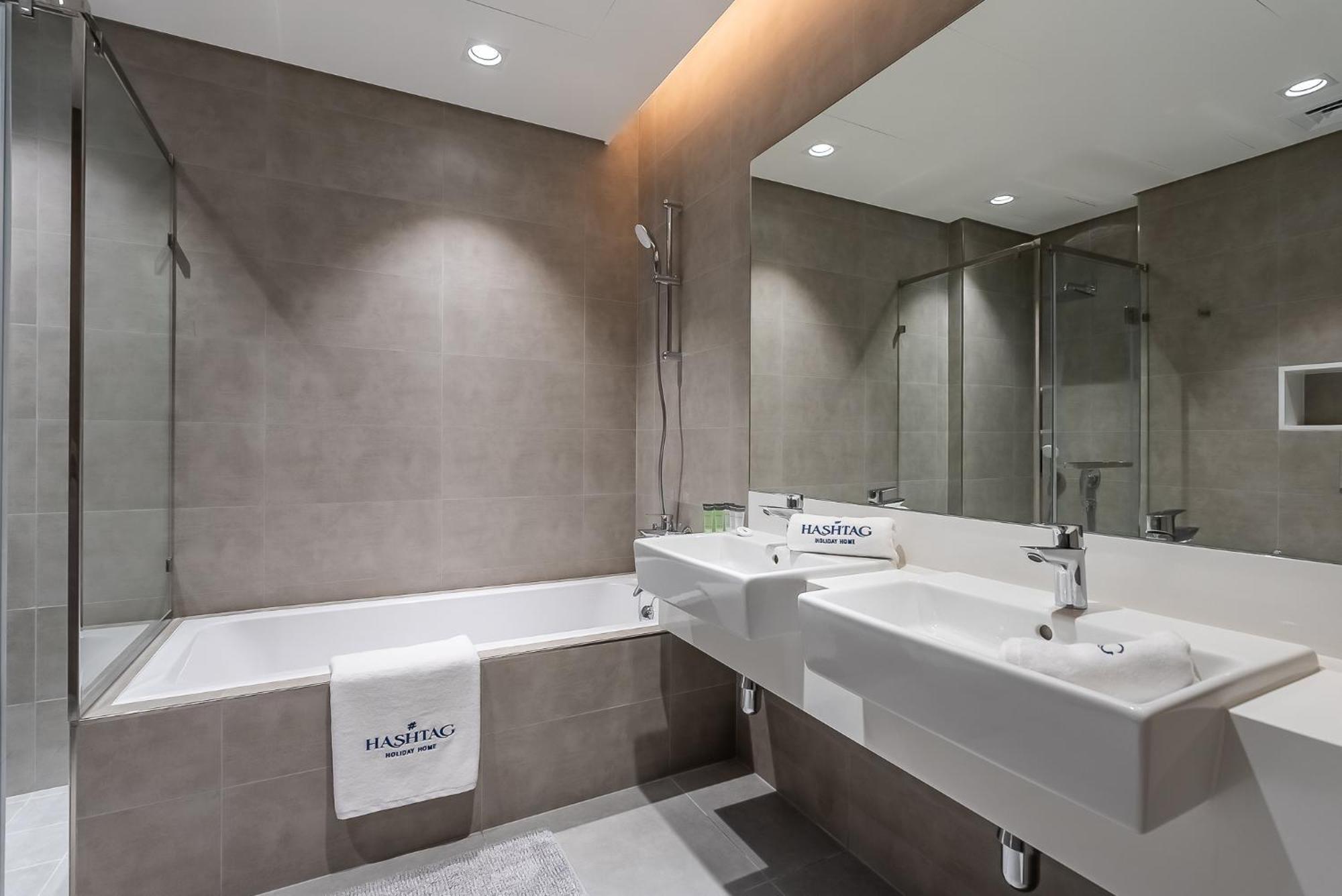 3bdr With Maid I District One I Lagoons View Dubai