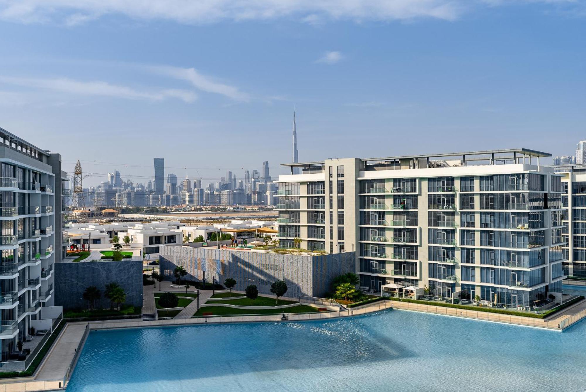 3bdr With Maid I District One I Lagoons View Apartment