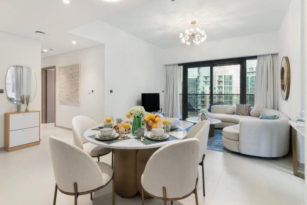 Burj Khalifa Views Stylish 2Br Near Dubai Mall And Metro Dubai
