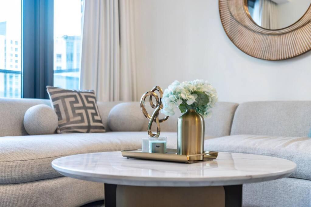 Burj Khalifa Views Stylish 2Br Near Dubai Mall And Metro Dubai