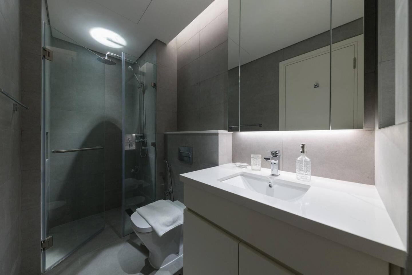 Ahad Residences Studio- 15mins Walk To Mall *