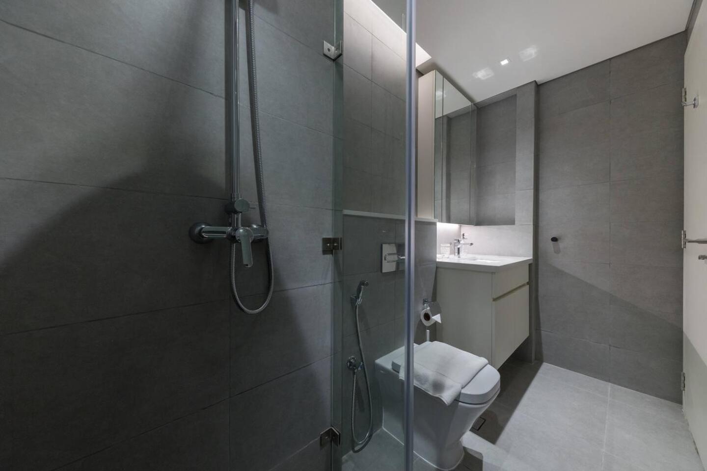 Ahad Residences Studio- 15mins Walk To Mall *